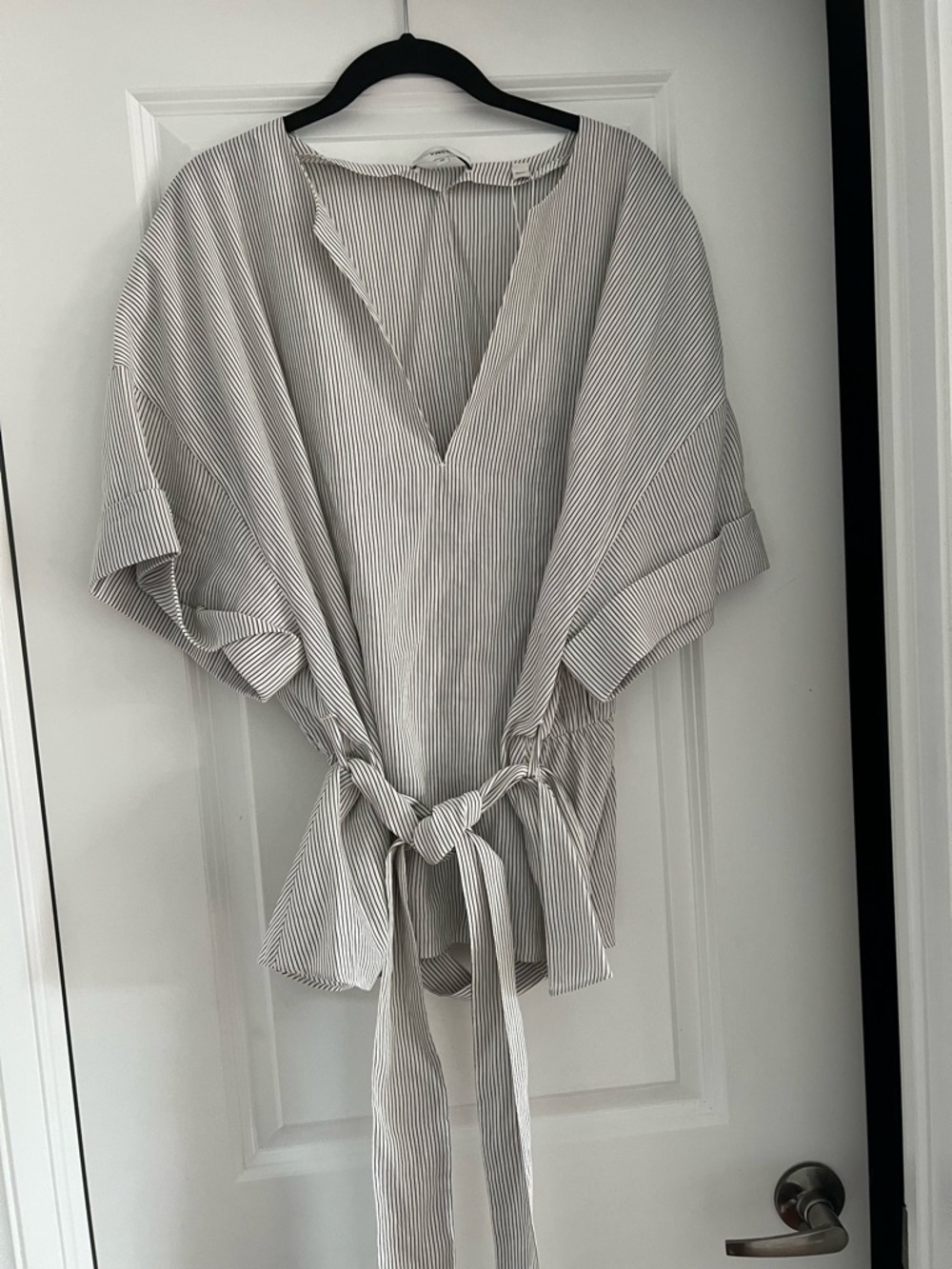 Vince Striped V-Neck Tie-Waist Tunic - White & Black